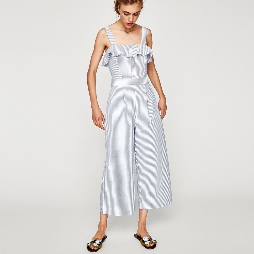 🍋NWT striped jumpsuit with ruffles